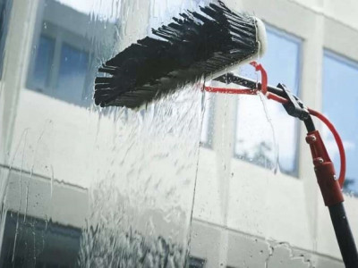 A importância do tratamento da água na lavagem de janelas